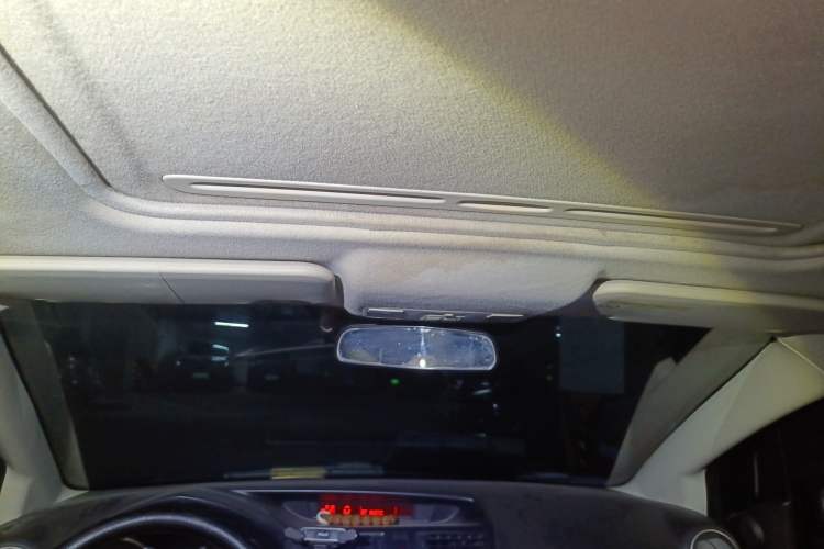 Used Mazda 5 2011 2.0L Manual Comfort Edition Headliner