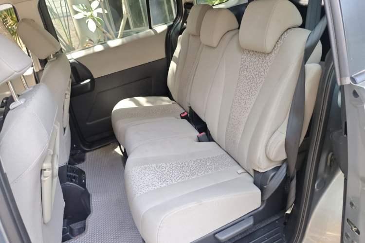 Used Mazda 5 2011 2.0L Automatic Comfort Edition Left Rear Seat