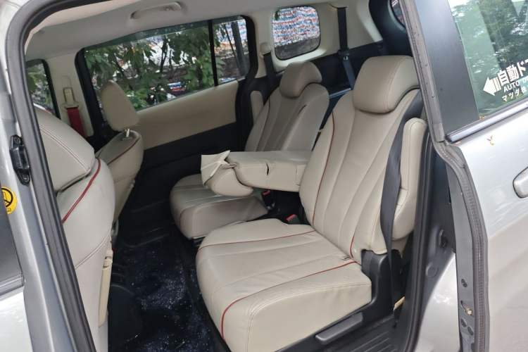 Used Mazda 5 2011 2.0L Automatic Luxury Edition Left Rear Seat