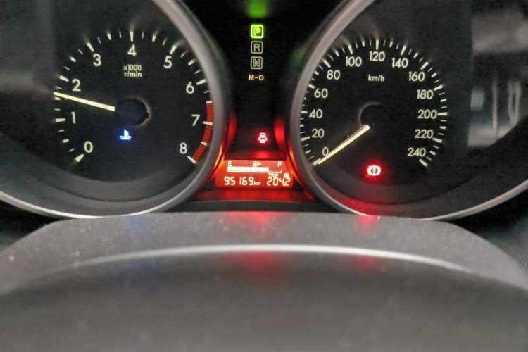 Used Mazda 5 2011 2.0L Automatic Comfort Edition Odometer Close Up