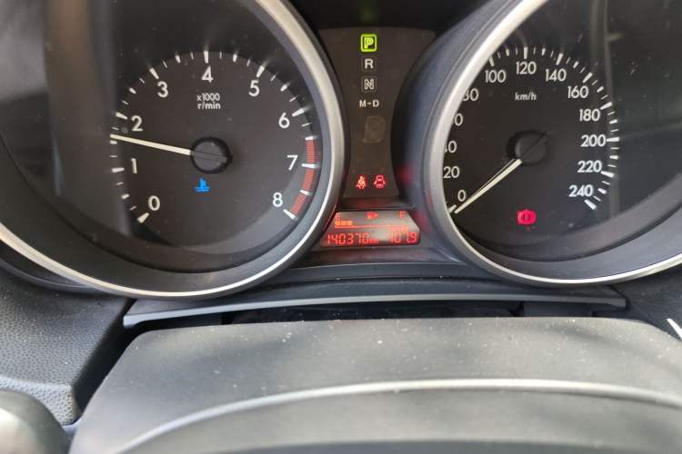 Used Mazda 5 2011 2.0L Automatic Comfort Edition Odometer Close Up