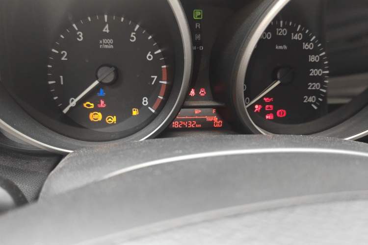 Used Mazda 5 2011 2.0L Automatic Comfort Edition Odometer Close Up