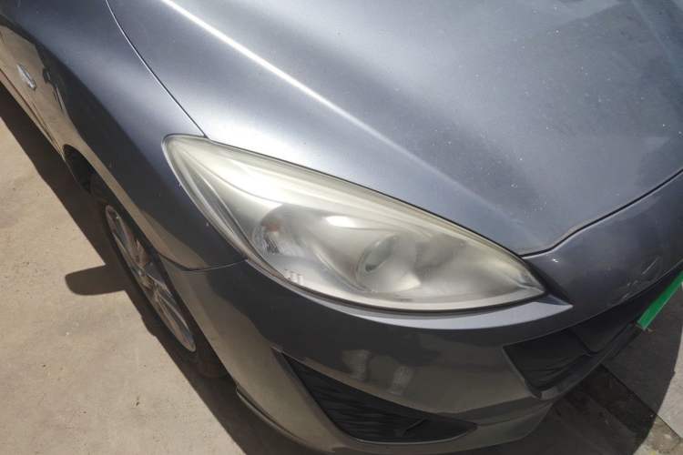 Used Mazda 5 2011 2.0L Automatic Comfort Edition Right Front Headlight