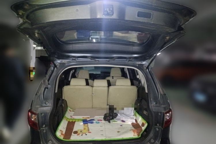 Used Mazda 5 2011 2.0L Manual Comfort Edition Trunk