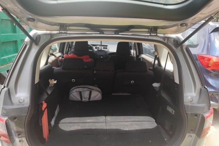 Used Mazda 5 2011 2.0L Automatic Comfort Edition Trunk