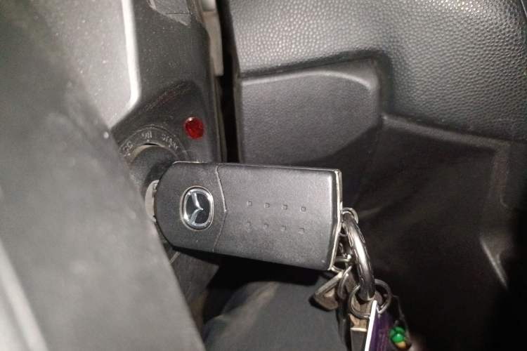 Used Mazda 5 2011 2.0L Manual Comfort Edition Vehicle Key