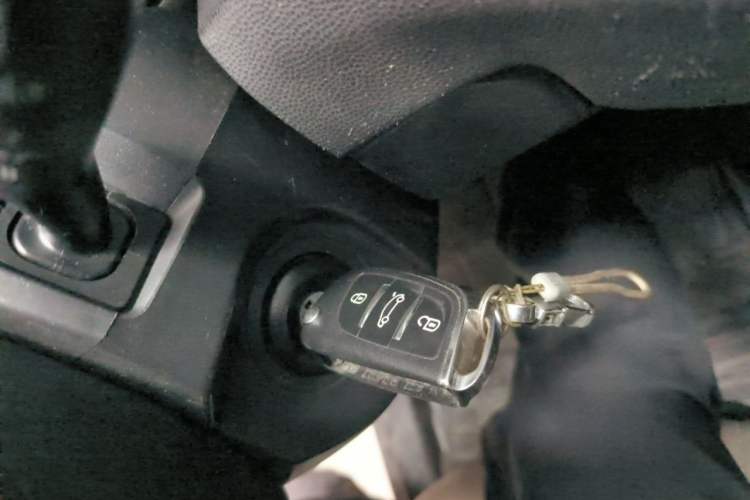 Used Mazda 5 2011 2.0L Automatic Comfort Edition Vehicle Key