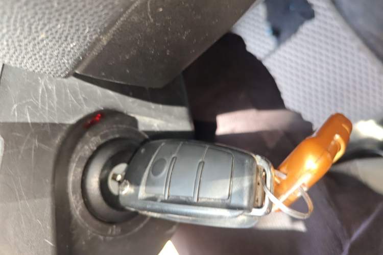 Used Mazda 5 2011 2.0L Automatic Comfort Edition Vehicle Key