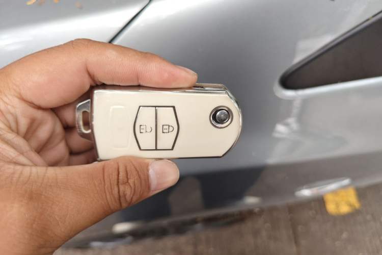 Used Mazda 5 2011 2.0L Automatic Luxury Edition Vehicle Key