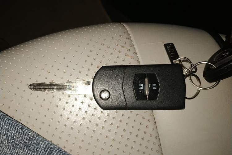 Used Mazda 5 2011 2.0L Manual Comfort Edition Vehicle Key