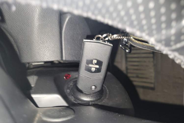 Used Mazda 5 2011 2.0L Automatic Comfort Edition Vehicle Key