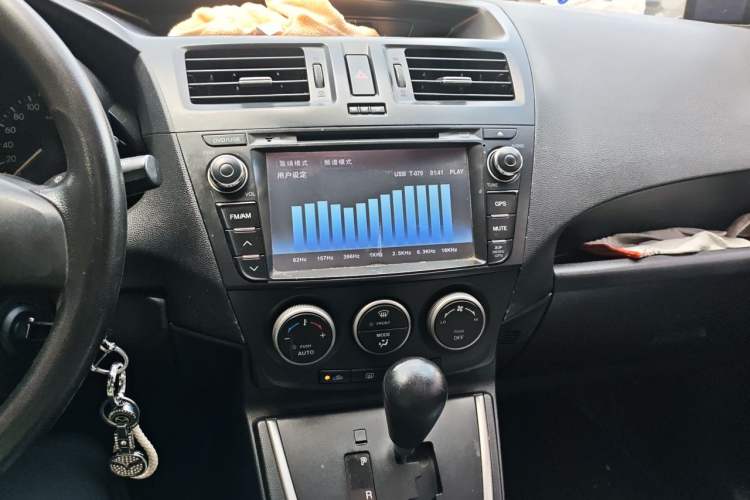 Used Mazda 5 2011 2.0L Automatic Comfort Edition Audio And AC Panel
