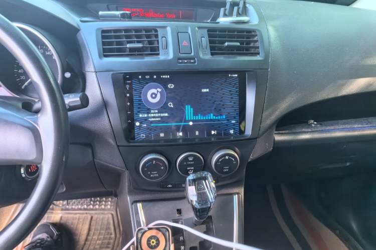 Used Mazda 5 2011 2.0L Automatic Luxury Edition Audio And AC Panel