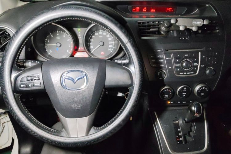 Used Mazda 5 2011 2.0L Automatic Luxury Edition Audio And AC Panel