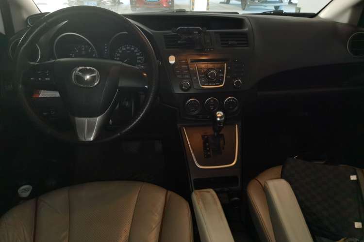 Used Mazda 5 2011 2.0L Automatic Luxury Edition Center Console