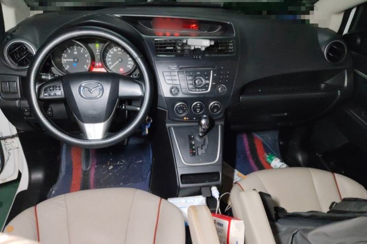 Used Mazda 5 2011 2.0L Automatic Luxury Edition Center Console