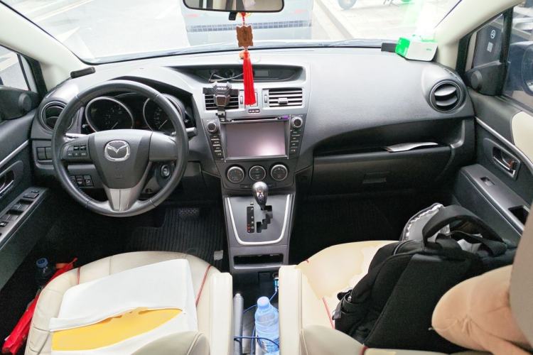 Used Mazda 5 2011 2.0L Automatic Luxury Edition Center Console