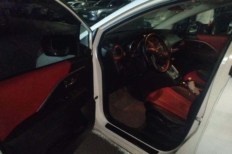 Used Mazda 5 2011 2.0L Automatic Comfort Edition Driver Seat