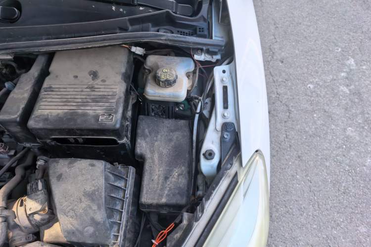 Used Mazda 5 2011 2.0L Automatic Luxury Edition Engine Bay Left