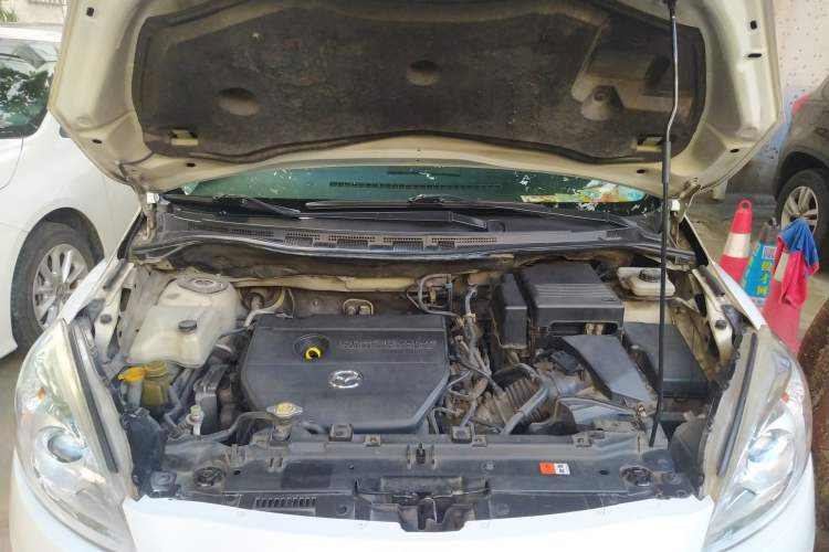 Used Mazda 5 2011 2.0L Automatic Luxury Edition Engine Bay