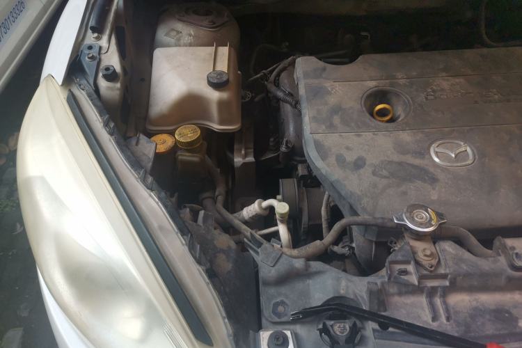 Used Mazda 5 2011 2.0L Automatic Comfort Edition Engine Bay Right