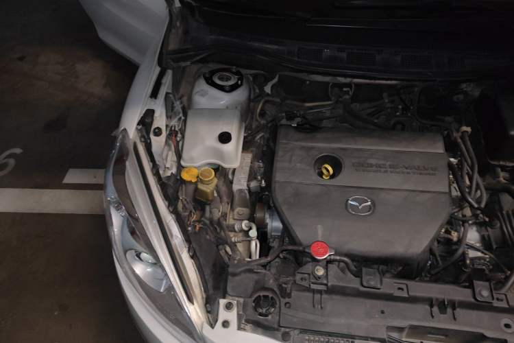 Used Mazda 5 2011 2.0L Automatic Comfort Edition Engine Bay Right