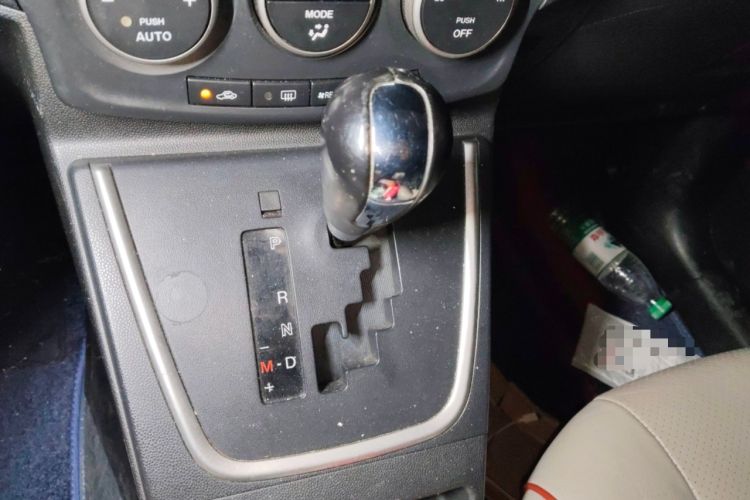 Used Mazda 5 2011 2.0L Automatic Luxury Edition Gear Lever
