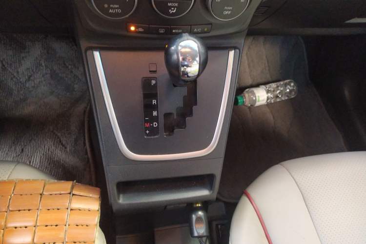 Used Mazda 5 2011 2.0L Automatic Luxury Edition Gear Lever