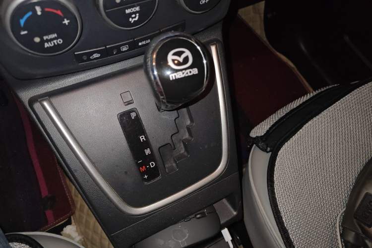 Used Mazda 5 2011 2.0L Automatic Comfort Edition Gear Lever