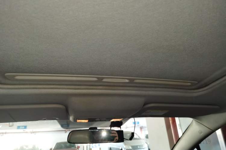 Used Mazda 5 2011 2.0L Automatic Luxury Edition Headliner