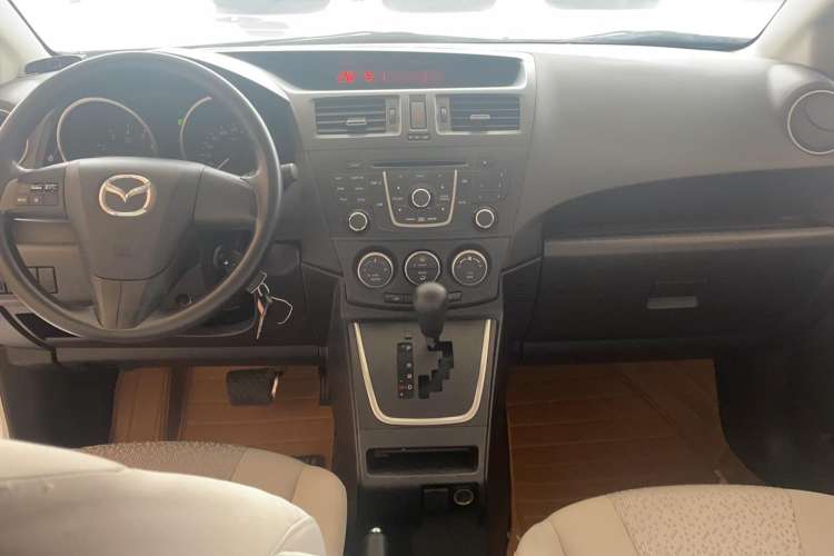 Used Mazda 5 2011 2.0L Automatic Comfort Edition Interior 3