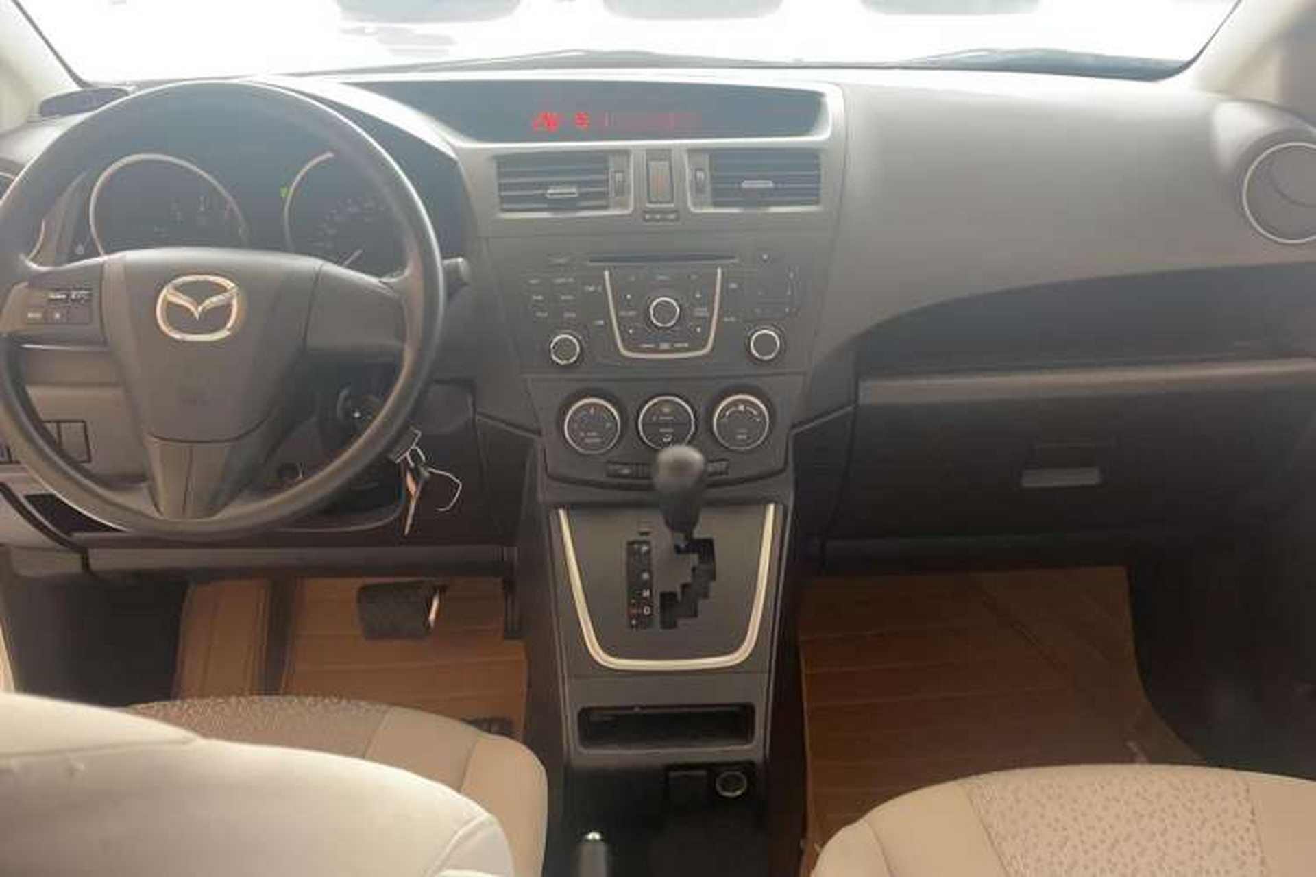 Used Mazda 5 2011 2.0L Automatic Comfort Edition Interior 3