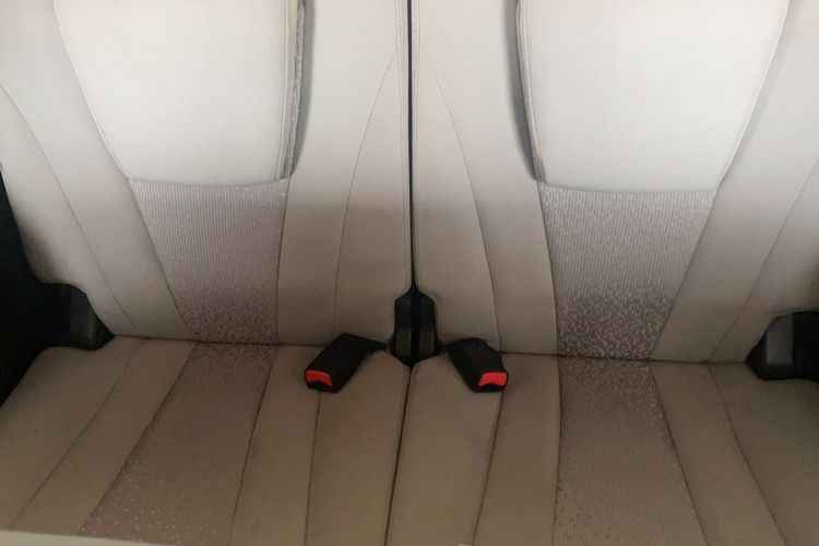 Used Mazda 5 2011 2.0L Automatic Comfort Edition Interior 4