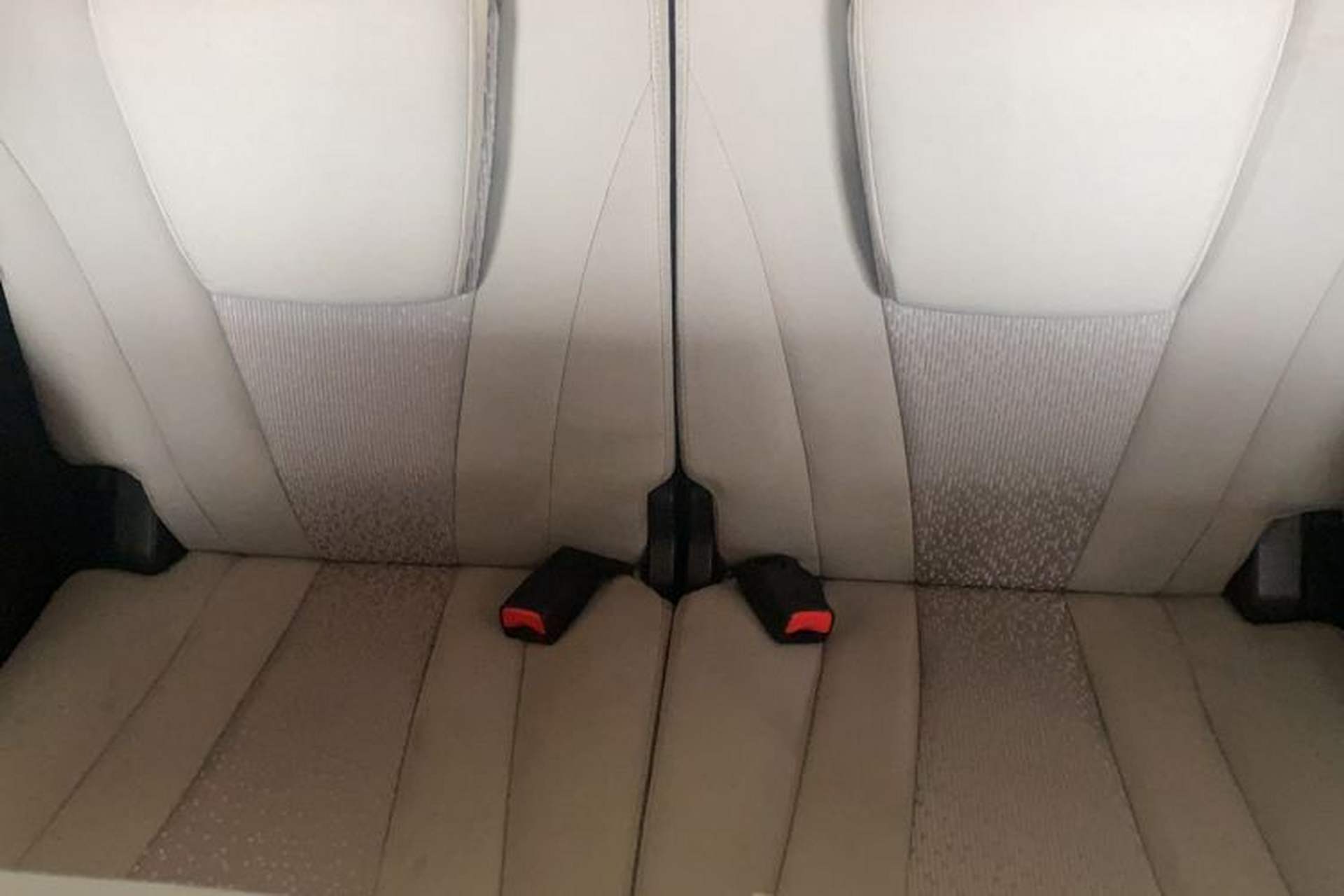 Used Mazda 5 2011 2.0L Automatic Comfort Edition Interior 4