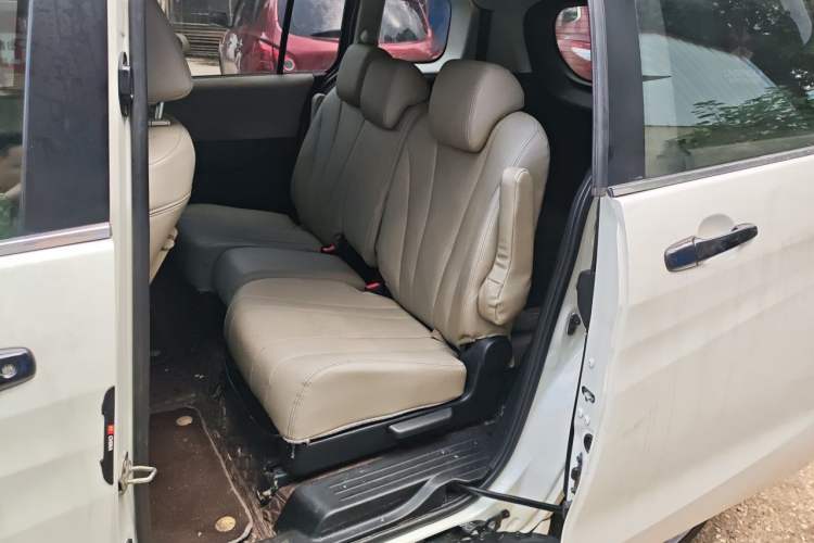 Used Mazda 5 2011 2.0L Automatic Comfort Edition Left Rear Seat