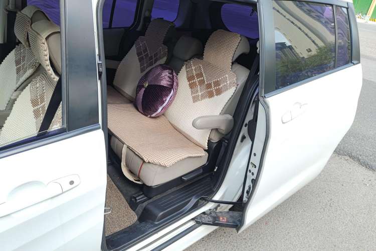 Used Mazda 5 2011 2.0L Automatic Luxury Edition Left Rear Seat
