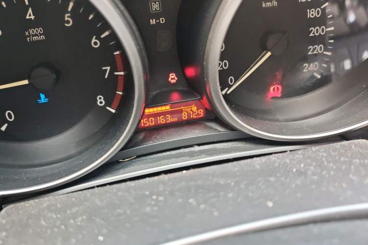 Used Mazda 5 2011 2.0L Automatic Comfort Edition Odometer Close Up