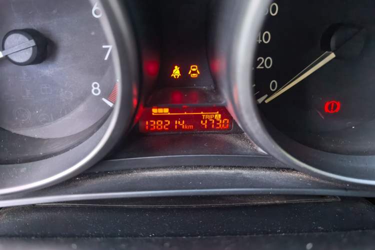 Used Mazda 5 2011 2.0L Automatic Luxury Edition Odometer Close Up