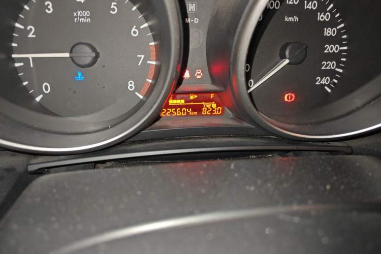 Used Mazda 5 2011 2.0L Automatic Comfort Edition Odometer Close Up