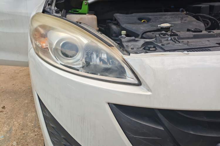 Used Mazda 5 2011 2.0L Automatic Comfort Edition Right Front Headlight