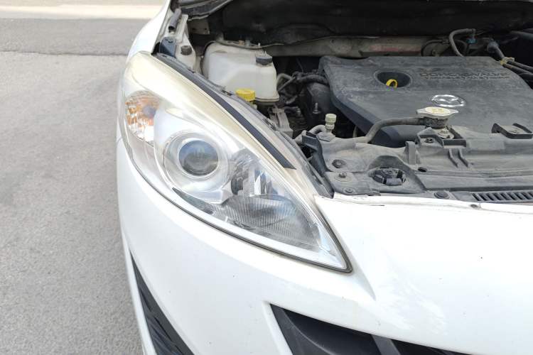 Used Mazda 5 2011 2.0L Automatic Luxury Edition Right Front Headlight