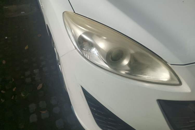Used Mazda 5 2011 2.0L Automatic Comfort Edition Right Front Headlight