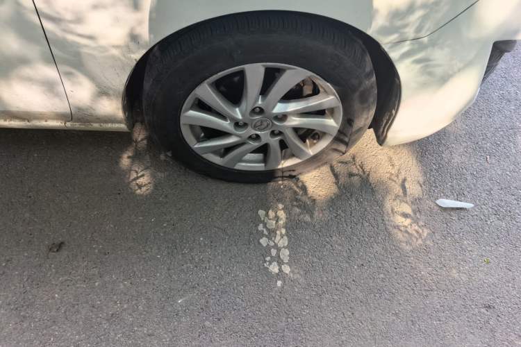 Used Mazda 5 2011 2.0L Automatic Luxury Edition Right Front Wheel Hub