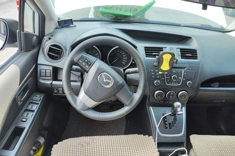 Used Mazda 5 2011 2.0L Automatic Luxury Edition Steering Wheel