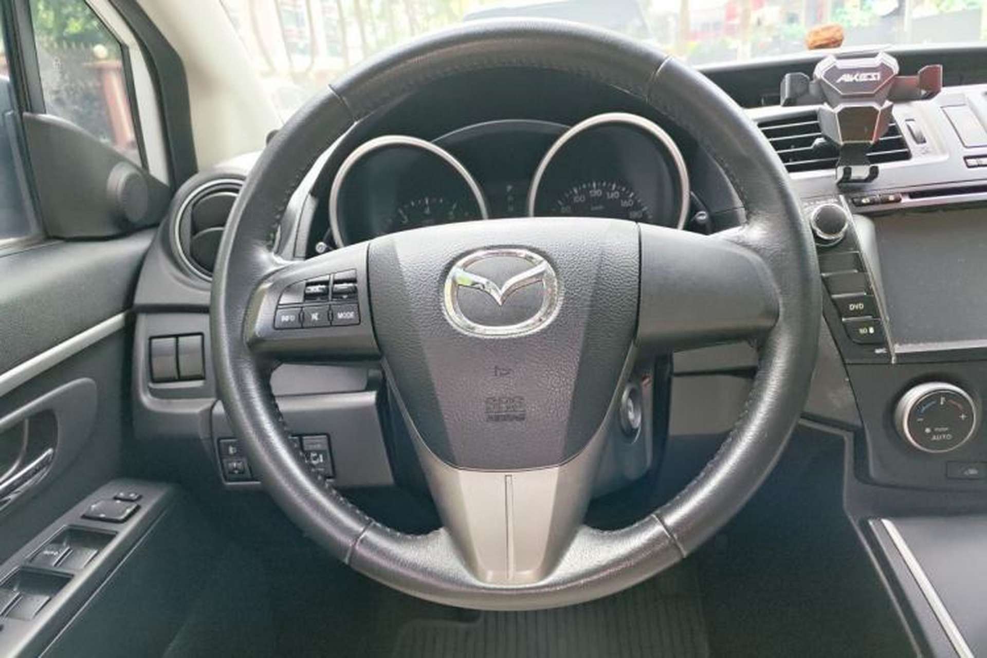 Used Mazda 5 2011 2.0L Automatic Luxury Edition Steering Wheel