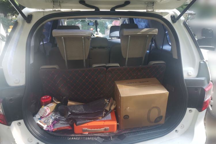 Used Mazda 5 2011 2.0L Automatic Comfort Edition Trunk