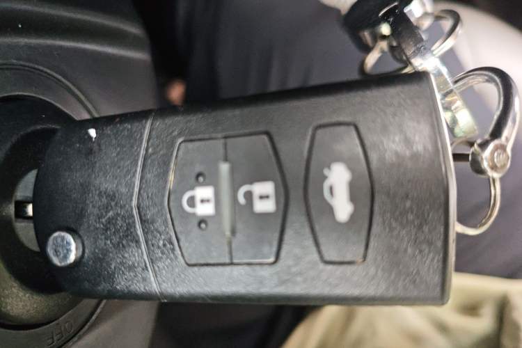 Used Mazda 5 2011 2.0L Automatic Comfort Edition Vehicle Key