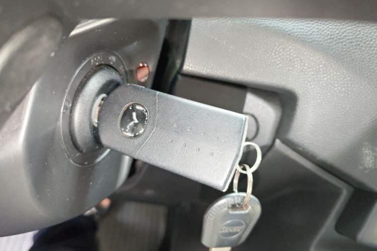 Used Mazda 5 2011 2.0L Automatic Luxury Edition Vehicle Key