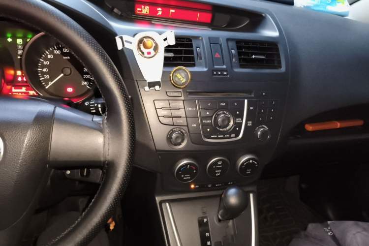 Used Mazda 5 2013 2.0L Automatic Comfort Edition Audio And AC Panel