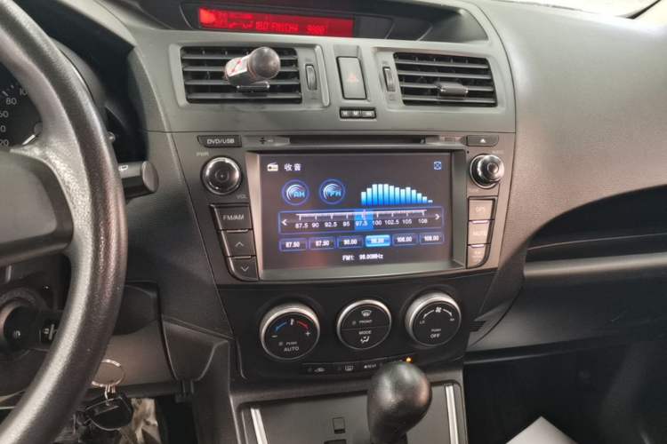 Used Mazda 5 2013 2.0L Automatic Comfort Edition Audio And AC Panel
